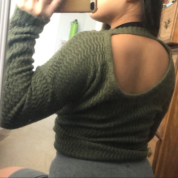 BOGO F21 backless cropped sweater - Picture 2 of 4